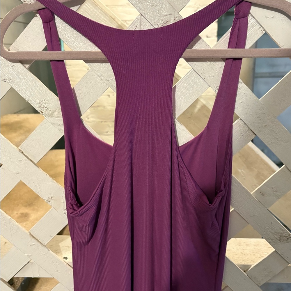 Elegant Purple Sleeveless Dress - Picture 3 of 3